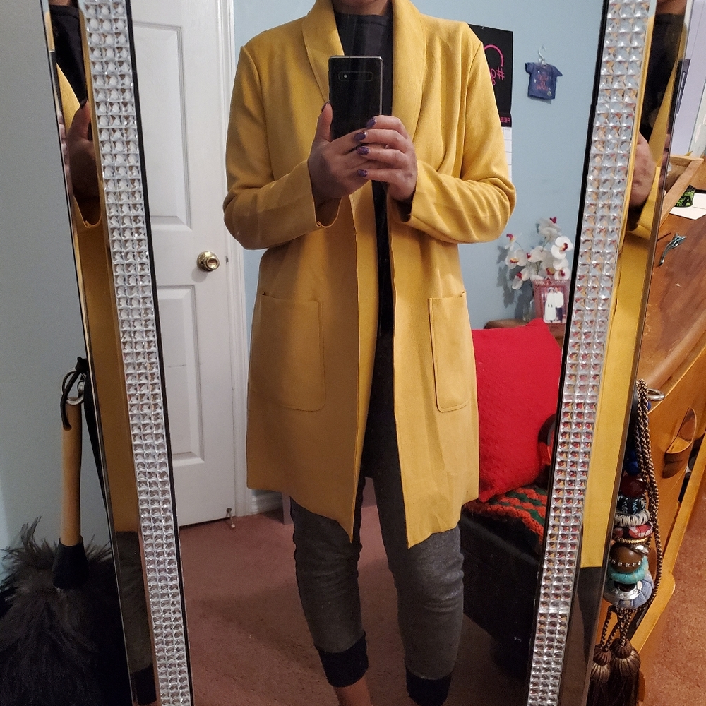 Beautiful light jacket. Very chic! - Picture 3 of 3